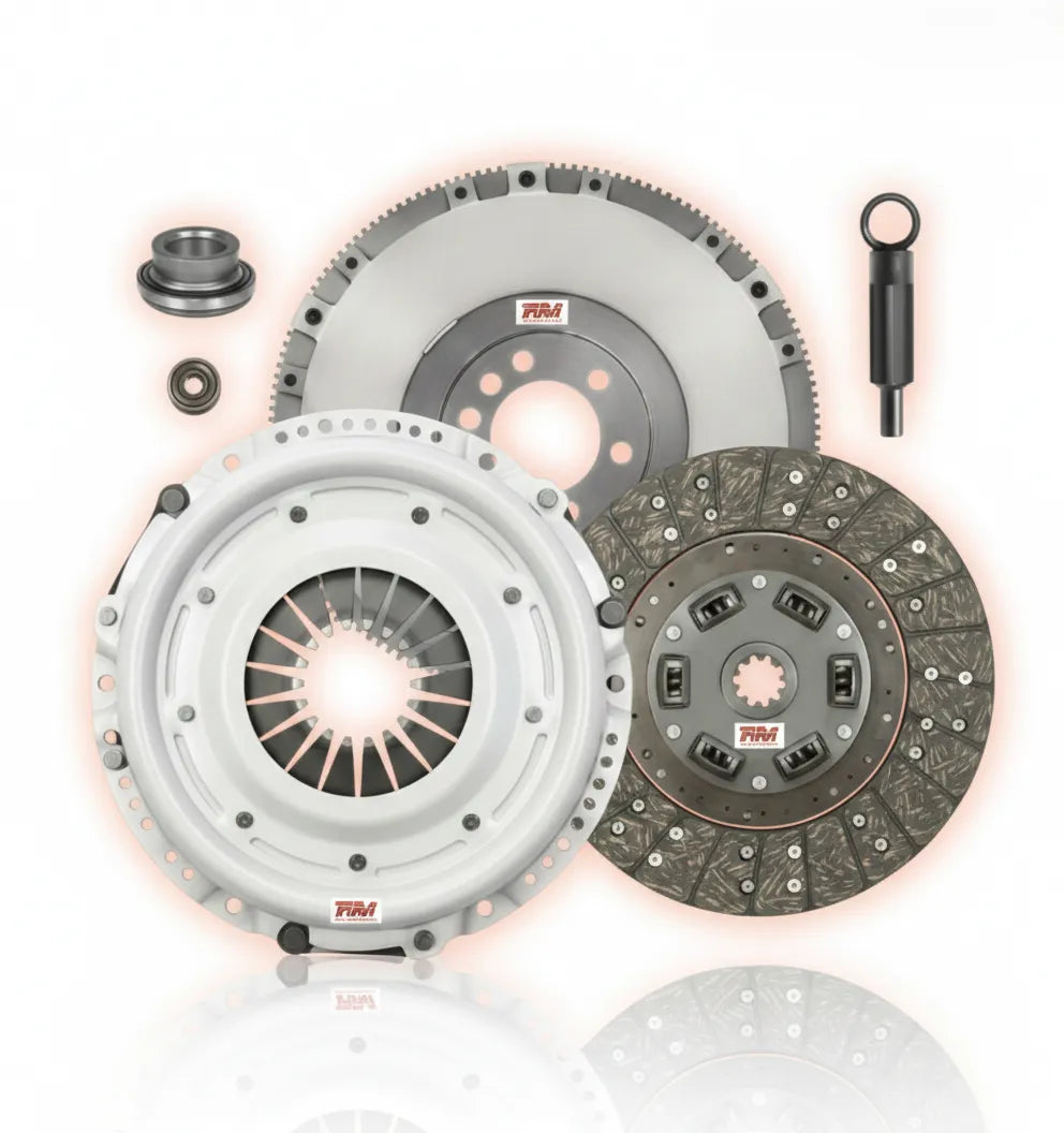 Kit de clutch heavy duty con materiales de fricción cerámicos de alta densidad, disponible en 14 y 15.5 pulgadas, capacidad de torque desde 1,650 hasta 2,250 lb-ft o superior, resistencia a temperaturas extremas sin pérdida de agarre para motores diésel de servicio pesado